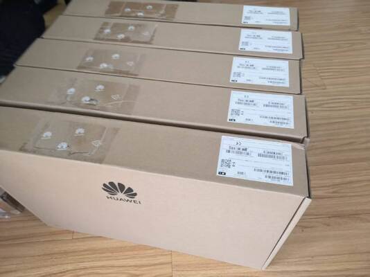 S5735-L24T4S-A-V2 24*10/100/1000BASE-T порты, 4*GE SFP порты, переменное питание