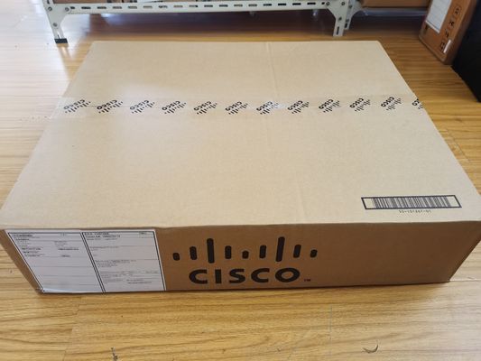 Cisco Catalyst C9500-16X-E 16-портный 10G коммутатор с лицензией NW Essentials