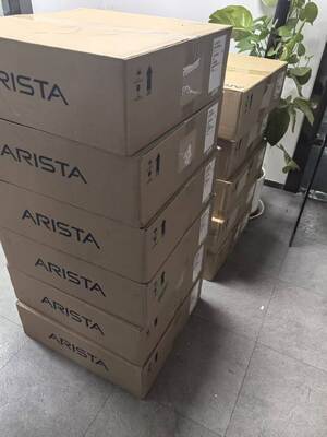 DCS-7050TX3-48C8-R, коммутатор Arista 7050X3, 48x10GBaseT/8x100GbE QSFP/воздух спереди-сзади
