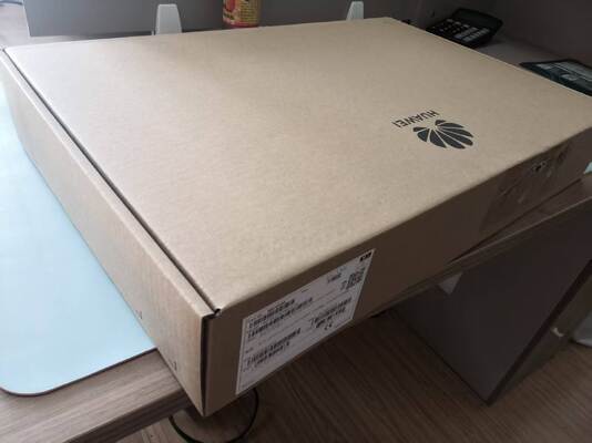 Huawei S5735-L Switch с 12 x 10/100/1000Base-T портами 4 x GE SFP порты и PoE + для корпоративных сетей
