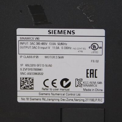 Сервопривод Siemens 6SL3210-5FE13-5UA0 SINAMICS V90 мощностью 3,5 кВт, входным напряжением 380-480 В переменного тока и степенью защиты IP20