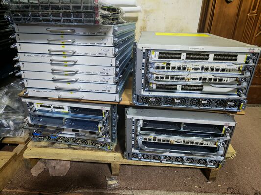Маршрутизатор Cisco ASR-9904-AC | Шасси переменного тока серии ASR 9000